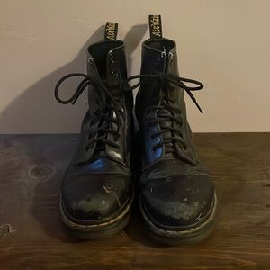 dr marten lace up boots